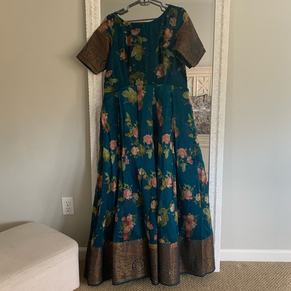 Long maxi dress . Pure Linen with cotton lining - Picture 4 of 6